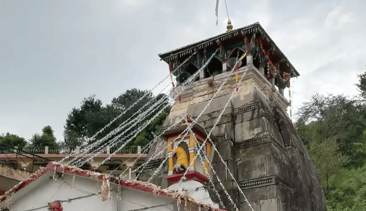 Char Dham tour vehicle