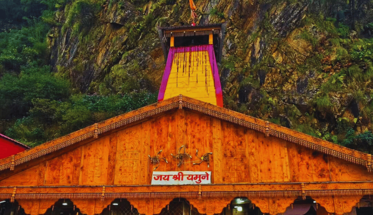 Kedarnath Temple view