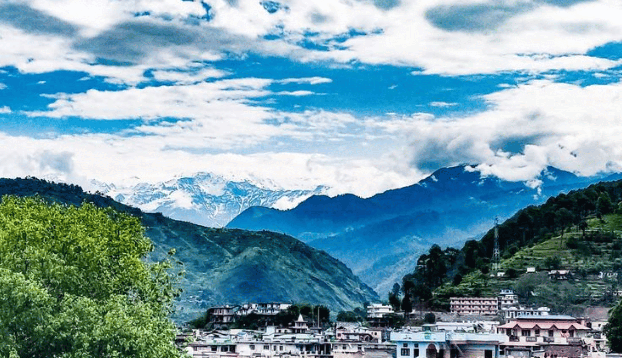 Char Dham tour vehicle