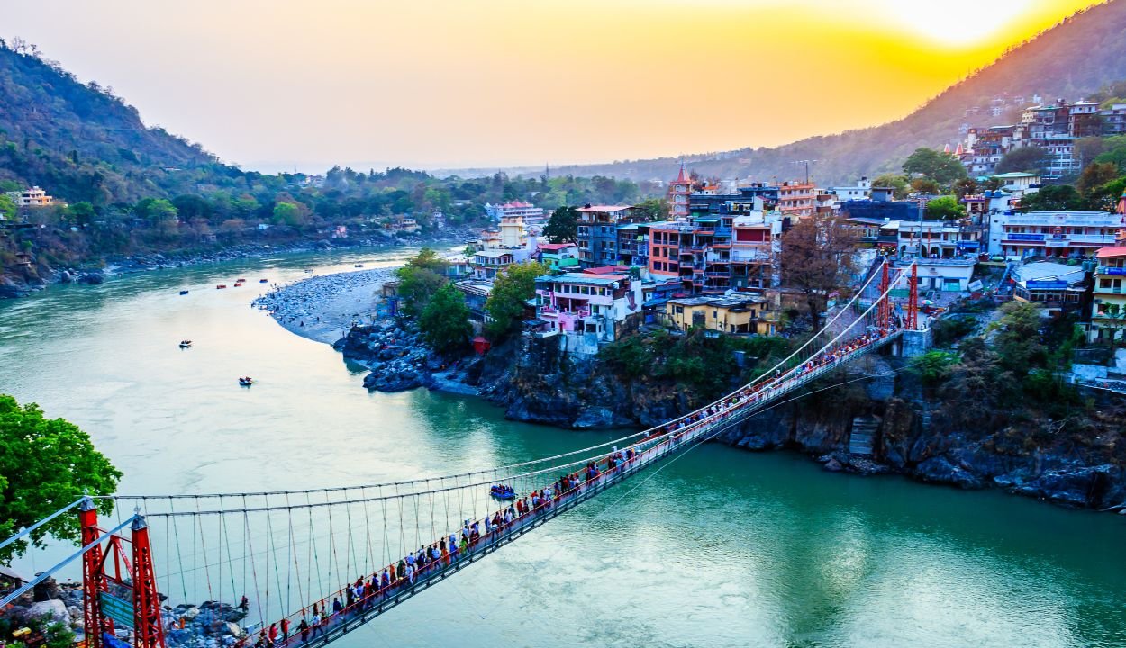Char Dham yatra scenic banner