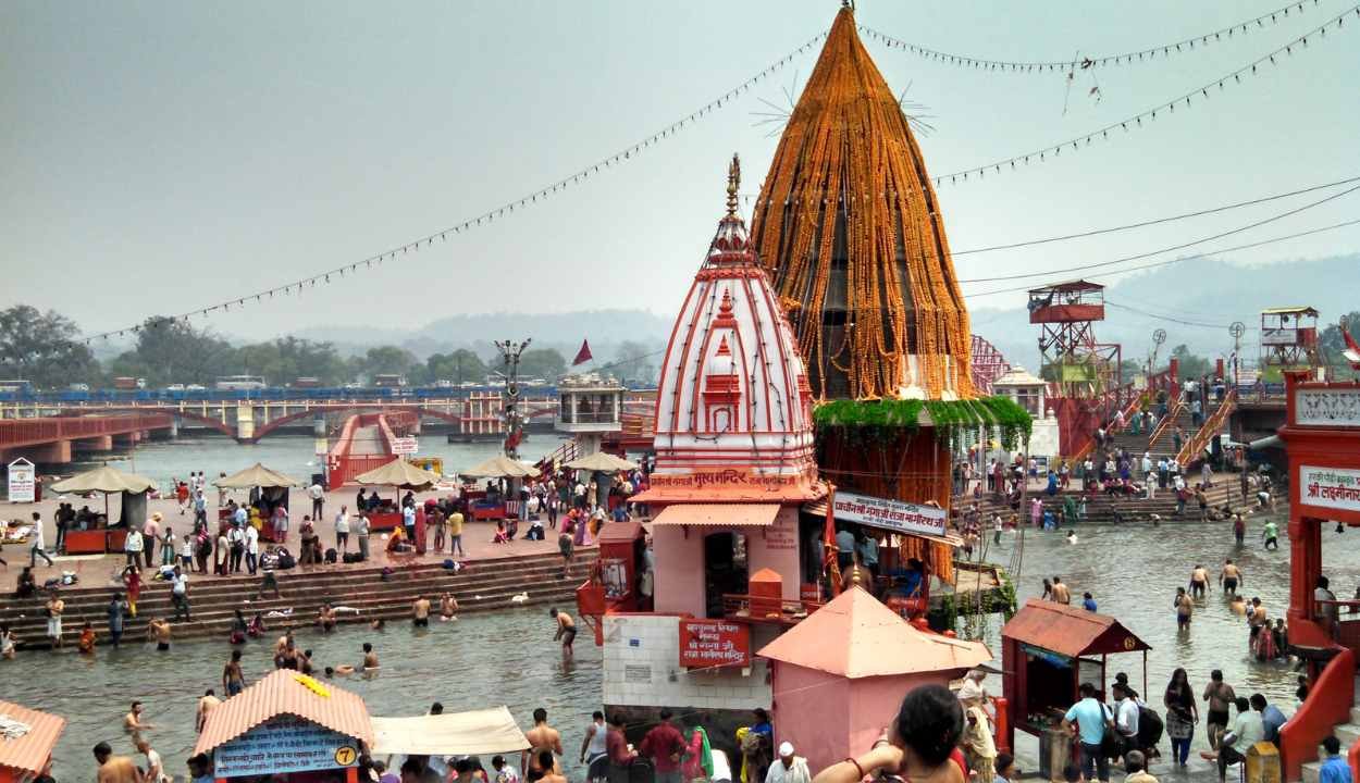 Char Dham tour vehicle