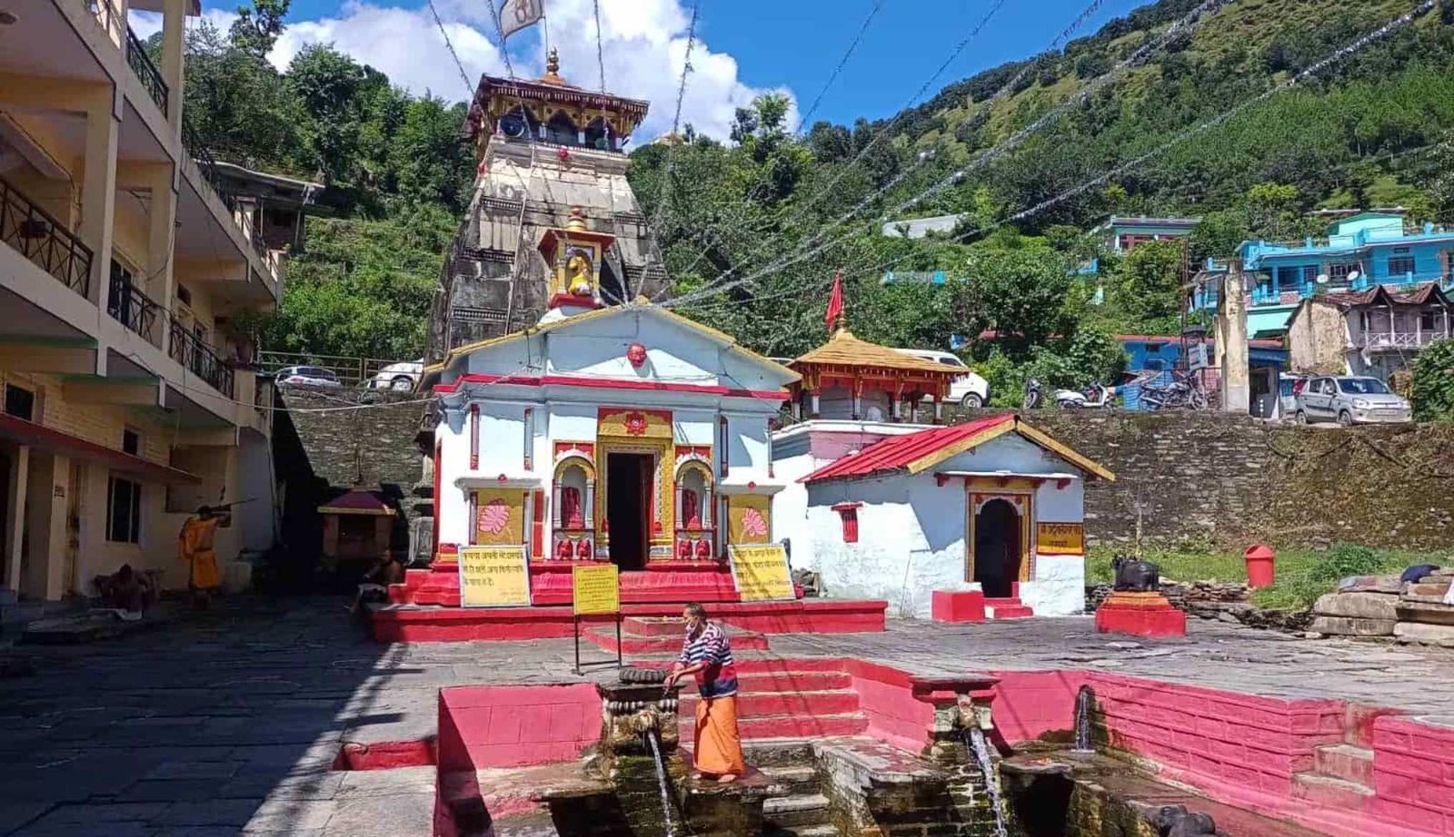 Char Dham tour vehicle
